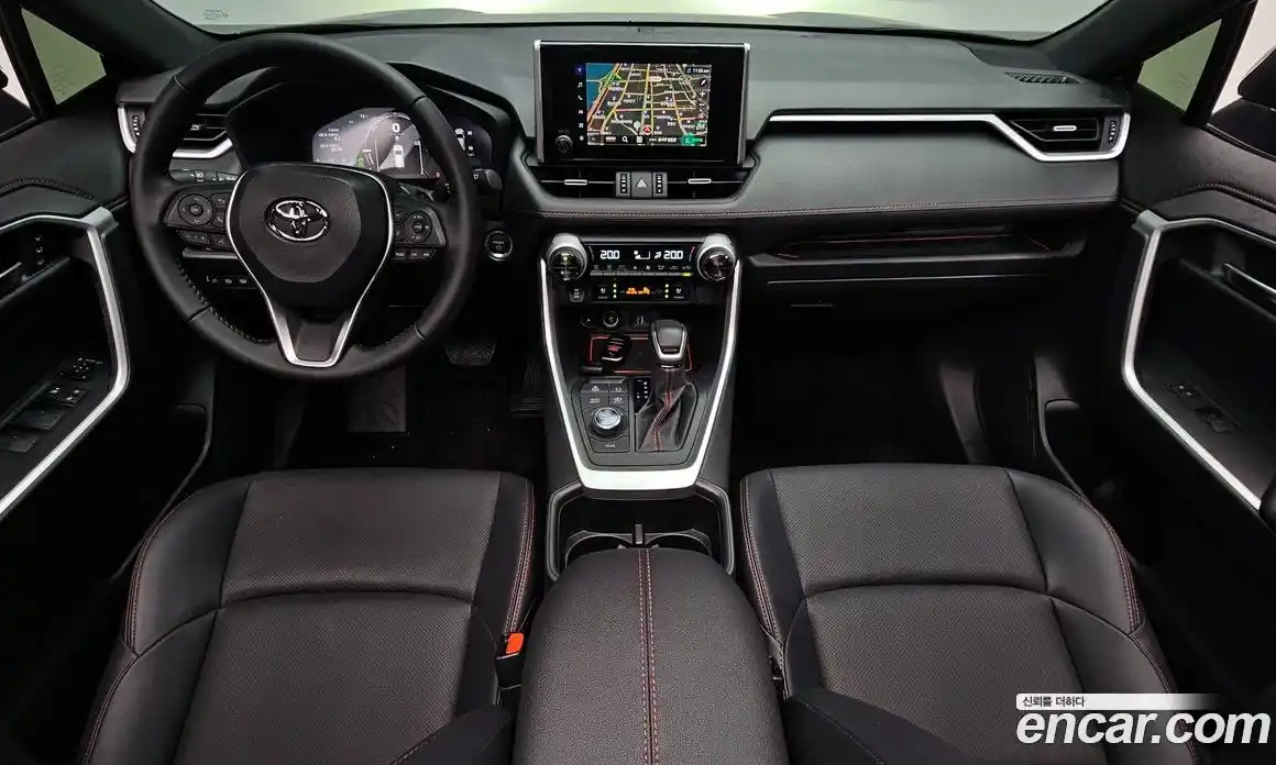 Toyota RAV4 2025 2.5 гидро в Москве № 1838473, фото 9