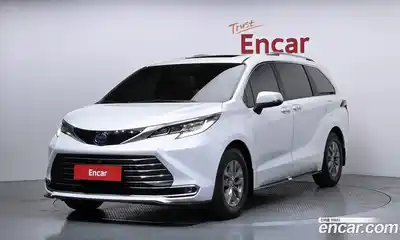 Toyota Sienna, 2023