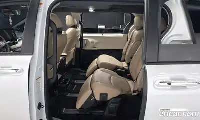 Toyota Sienna 2023 2.5 гидро в Москве № 1838491, миниатюра 12