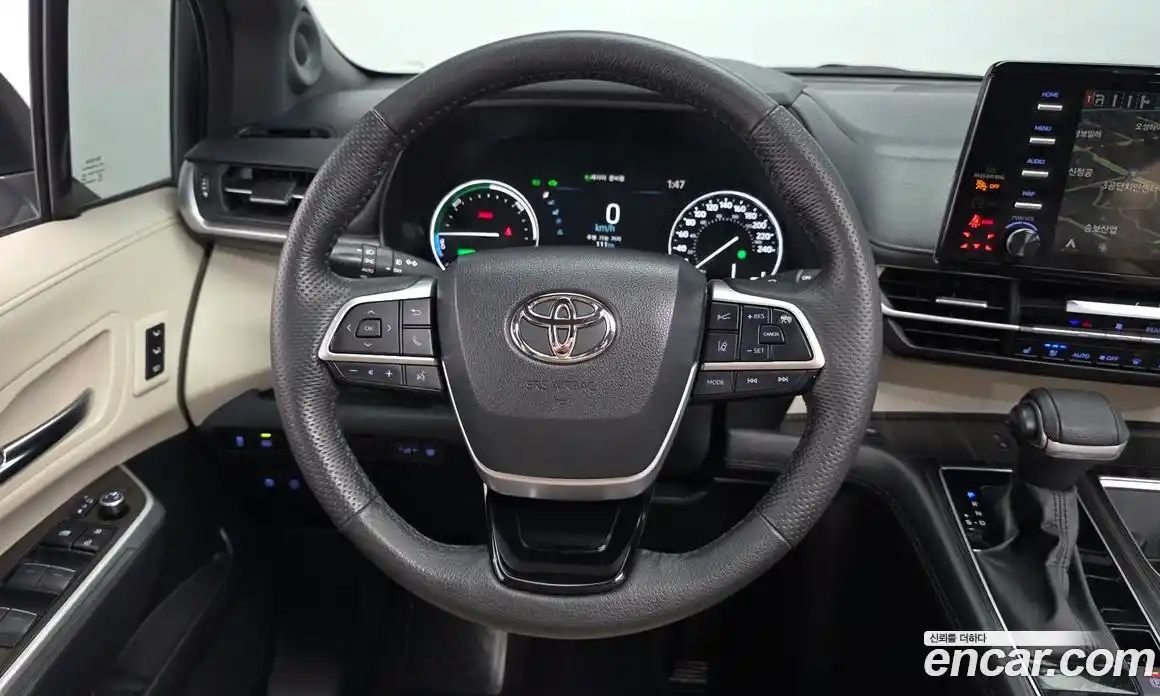 Toyota Sienna 2023 2.5 гидро в Москве № 1838491, фото 13