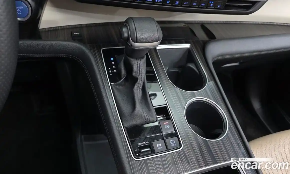 Toyota Sienna 2023 2.5 гидро в Москве № 1838491, фото 9