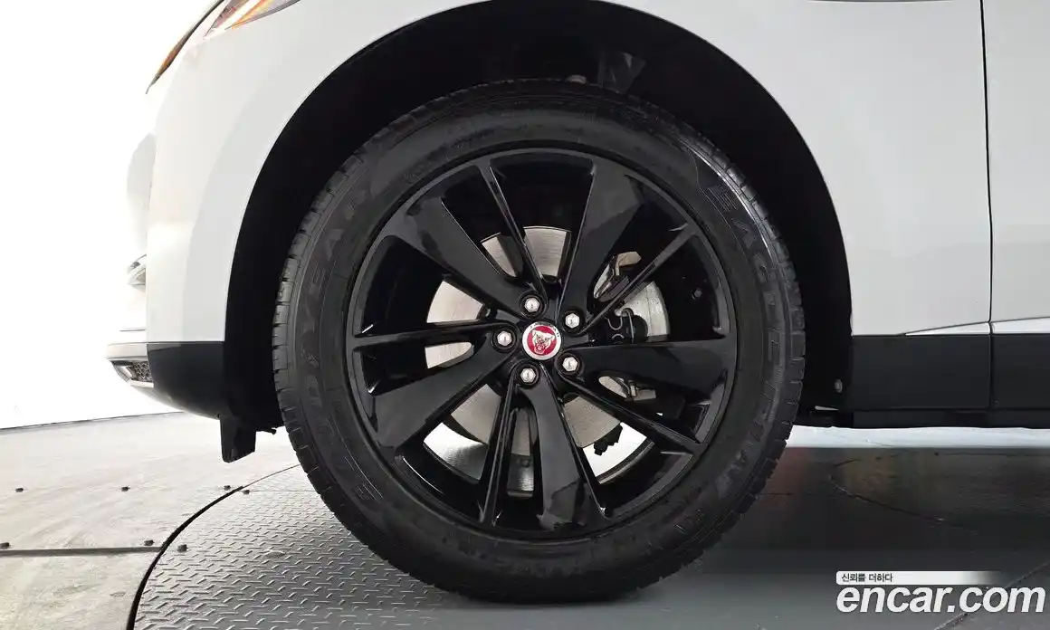 Jaguar F-Pace 2022 2.0 гидро в Москве № 1840419, фото 4