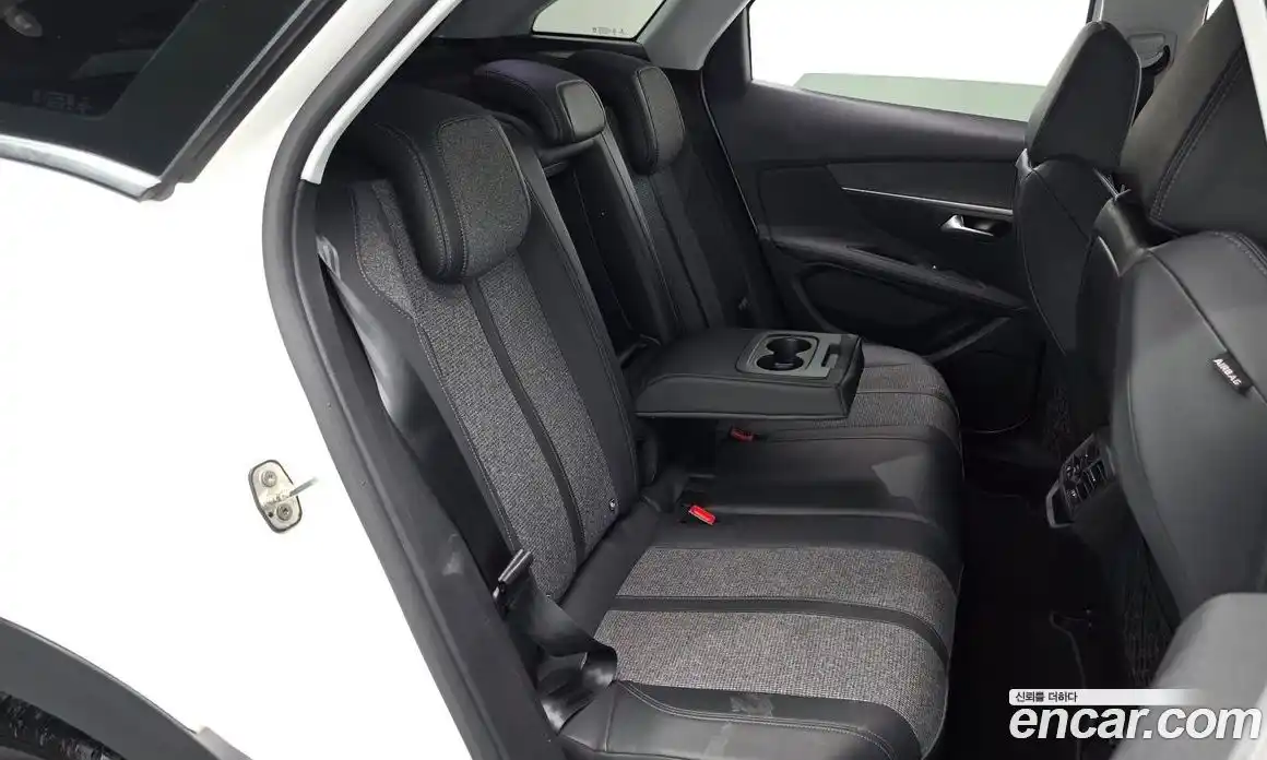 Peugeot 3008 2019 1.5 гидро в Москве, фото 17