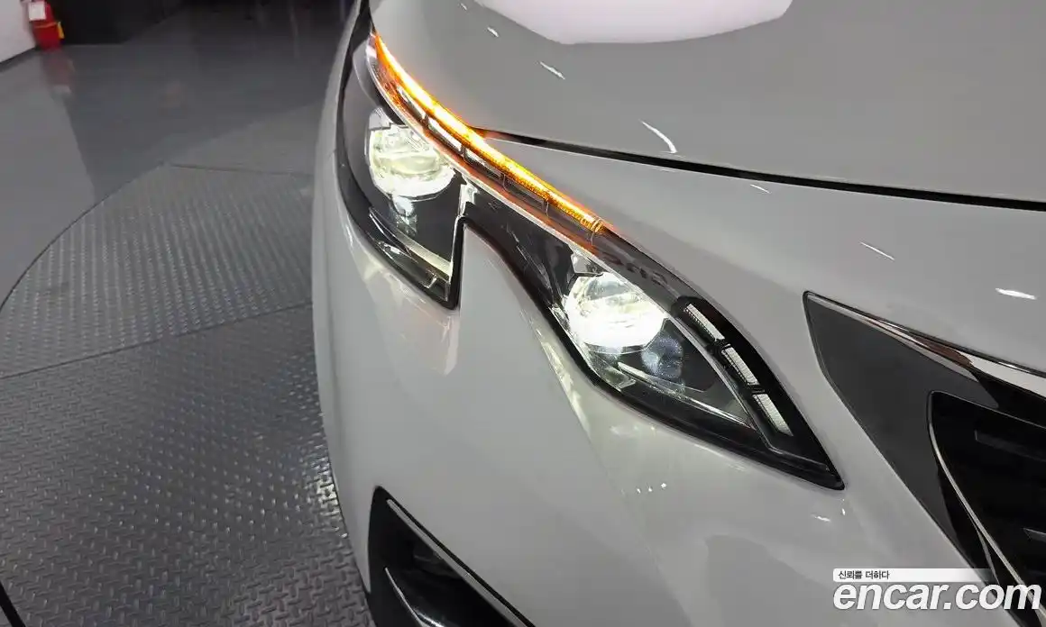 Peugeot 3008 2019 1.5 гидро в Москве, фото 8