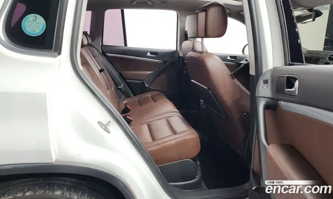 Volkswagen Tiguan 2015 2.0 гидро в Москве № 199196, фото 12