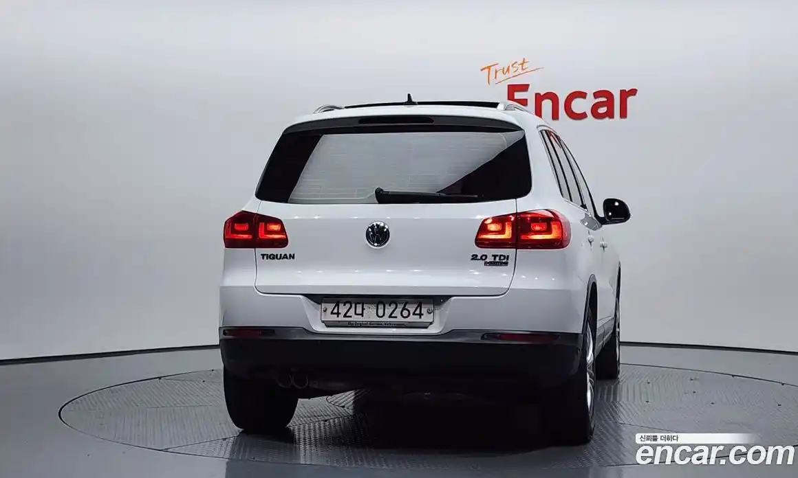 Volkswagen Tiguan 2015 2.0 гидро в Москве № 199196, фото 4
