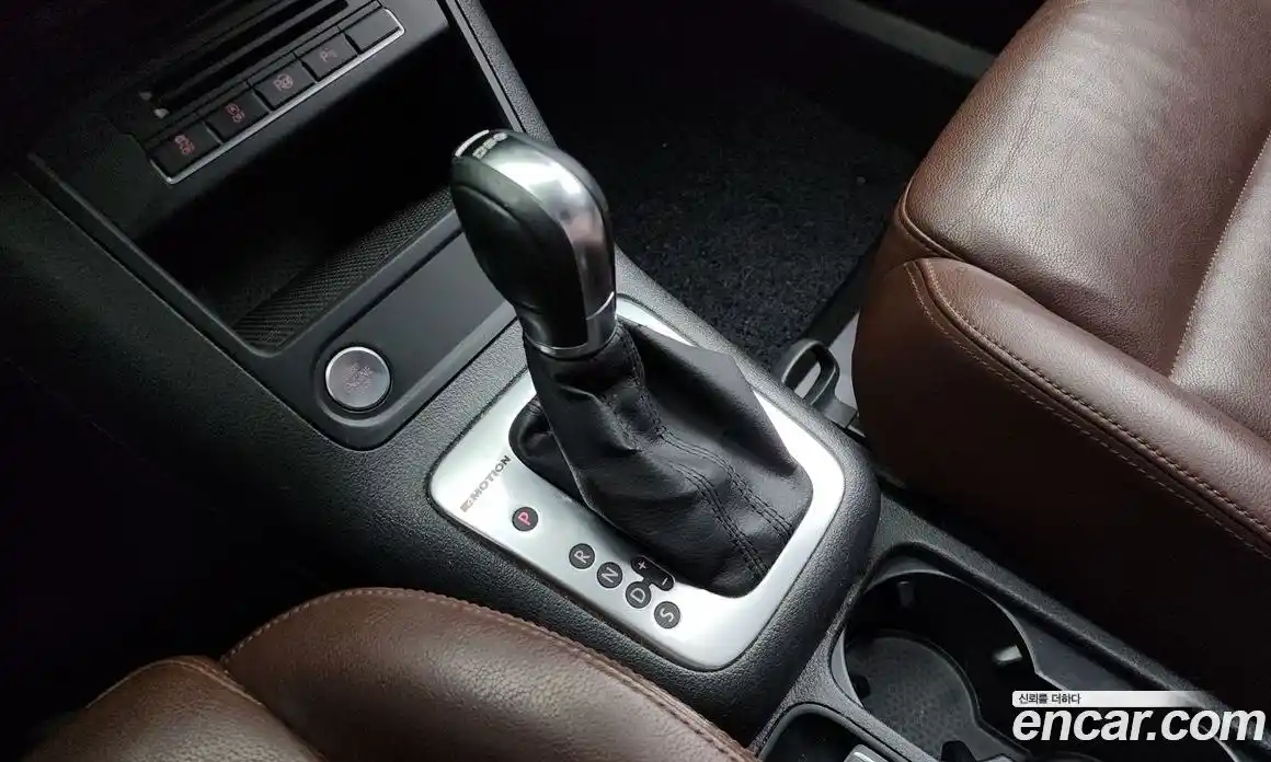 Volkswagen Tiguan 2015 2.0 гидро в Москве № 199196, фото 9