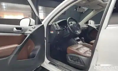 Volkswagen Tiguan 2015 2.0 гидро в Москве № 199196, миниатюра 10