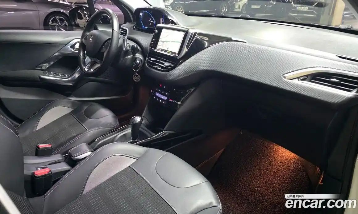 Peugeot 2008 2015 1.6 гидро в Москве, фото 20