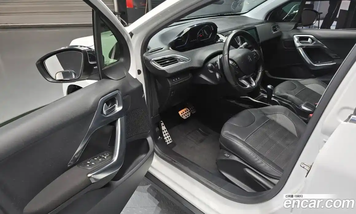 Peugeot 2008 2015 1.6 гидро в Москве, фото 11