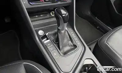 Volkswagen Tiguan 2023 2.0 гидро в Москве № 1350260, миниатюра 12