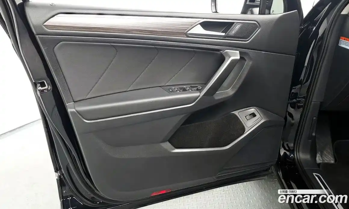 Volkswagen Tiguan 2023 2.0 гидро в Москве № 1350260, фото 14