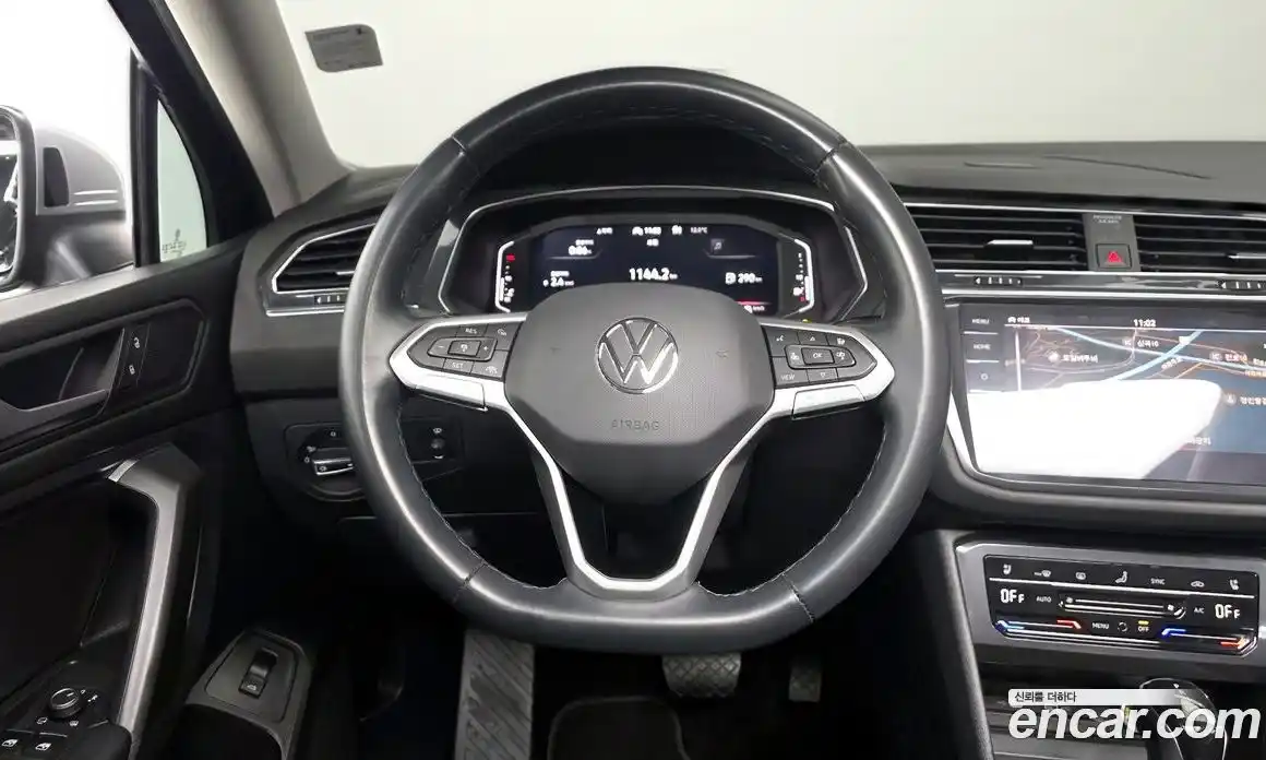 Volkswagen Tiguan 2023 2.0 гидро в Москве № 1350260, фото 18