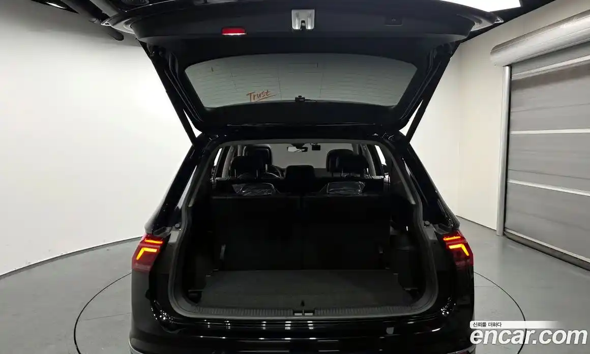 Volkswagen Tiguan 2023 2.0 гидро в Москве № 1350260, фото 26
