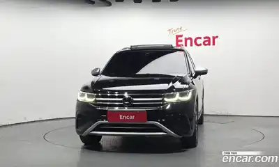 Volkswagen Tiguan 2023 2.0 гидро в Москве № 1350260, миниатюра 3
