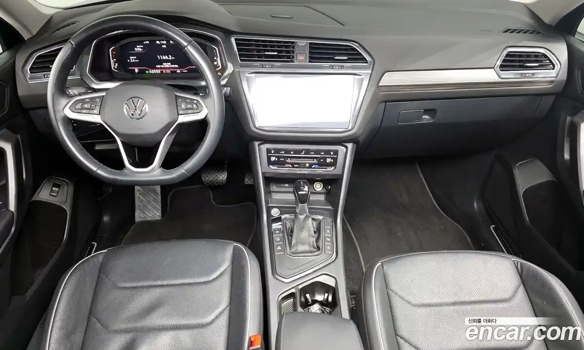 Volkswagen Tiguan 2023 2.0 гидро в Москве № 1350260, фото 10