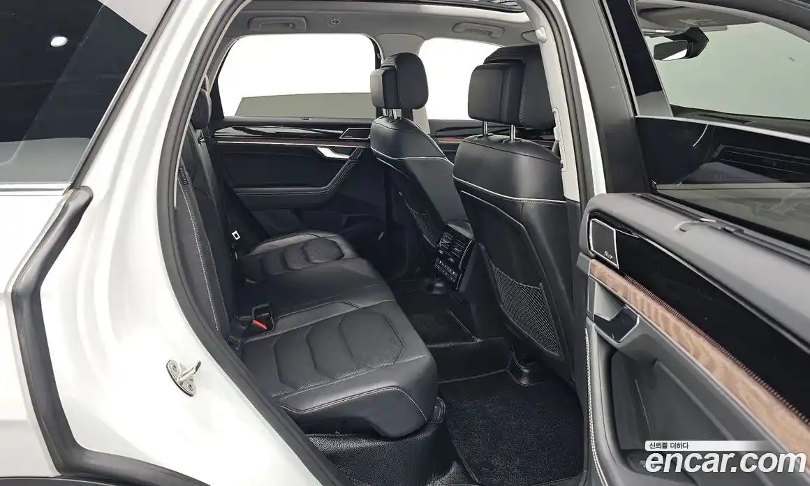 Volkswagen Touareg 2024 3.0 гидро в Москве № 1622970, фото 16