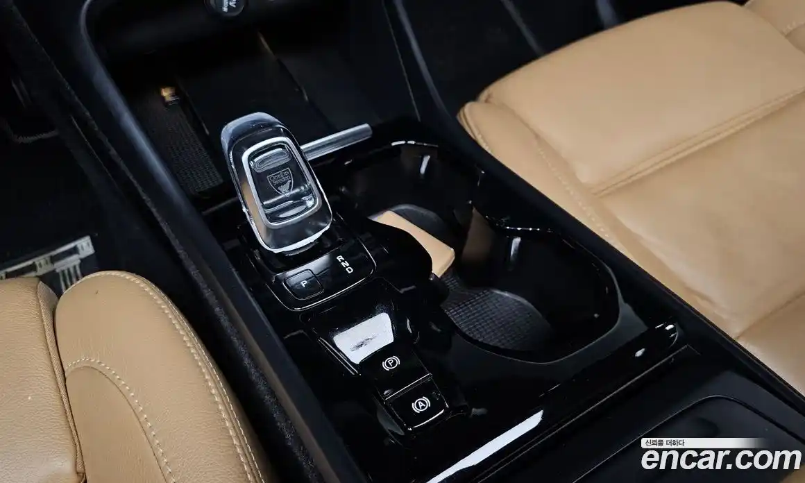 Volvo XC40 2019 2.0 гидро в Москве № 1836915, фото 12