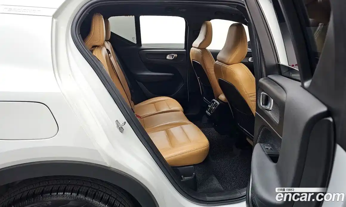 Volvo XC40 2019 2.0 гидро в Москве № 1836915, фото 16