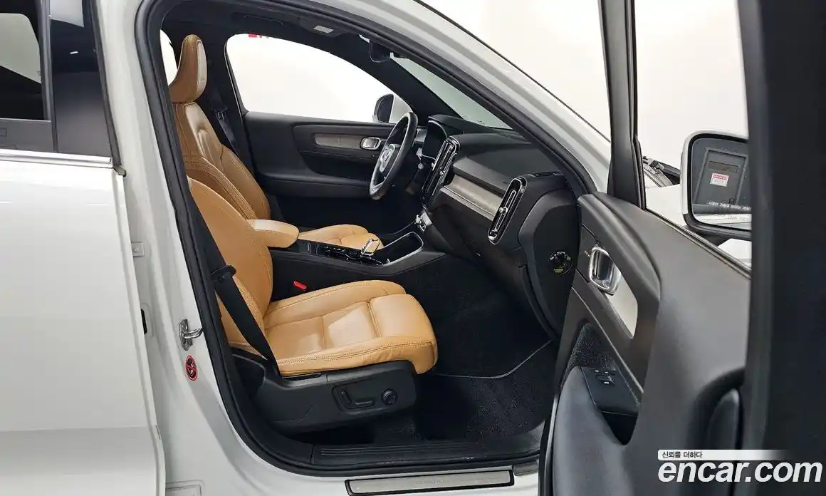 Volvo XC40 2019 2.0 гидро в Москве № 1836915, фото 17
