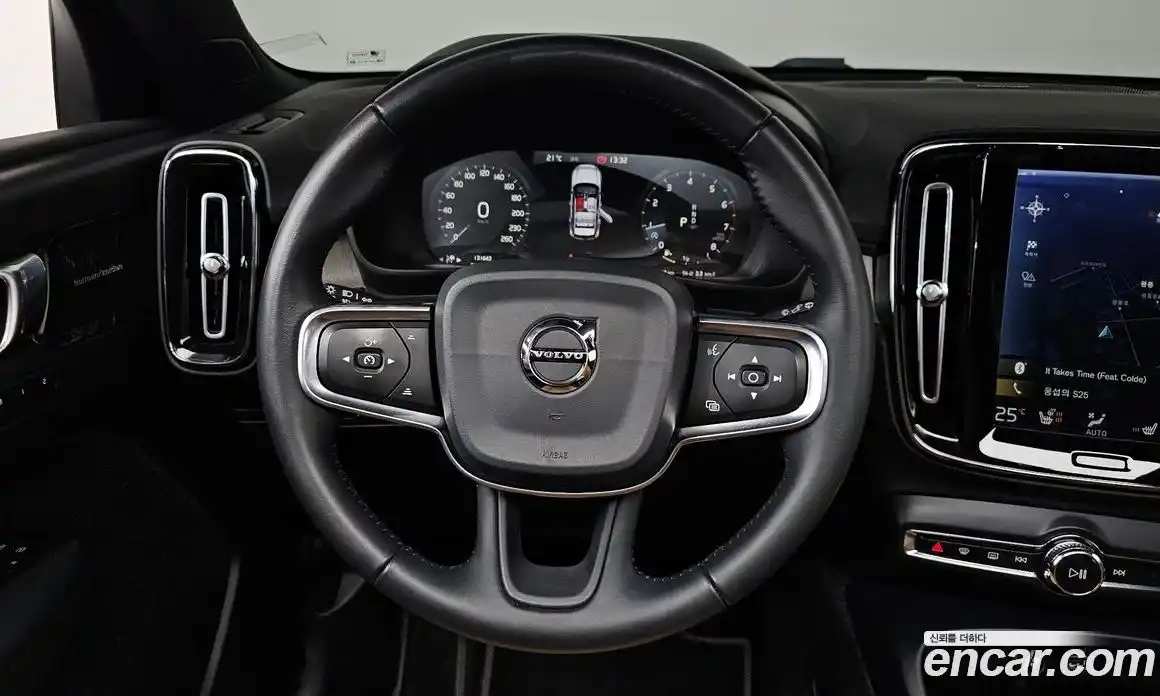 Volvo XC40 2019 2.0 гидро в Москве № 1836915, фото 18