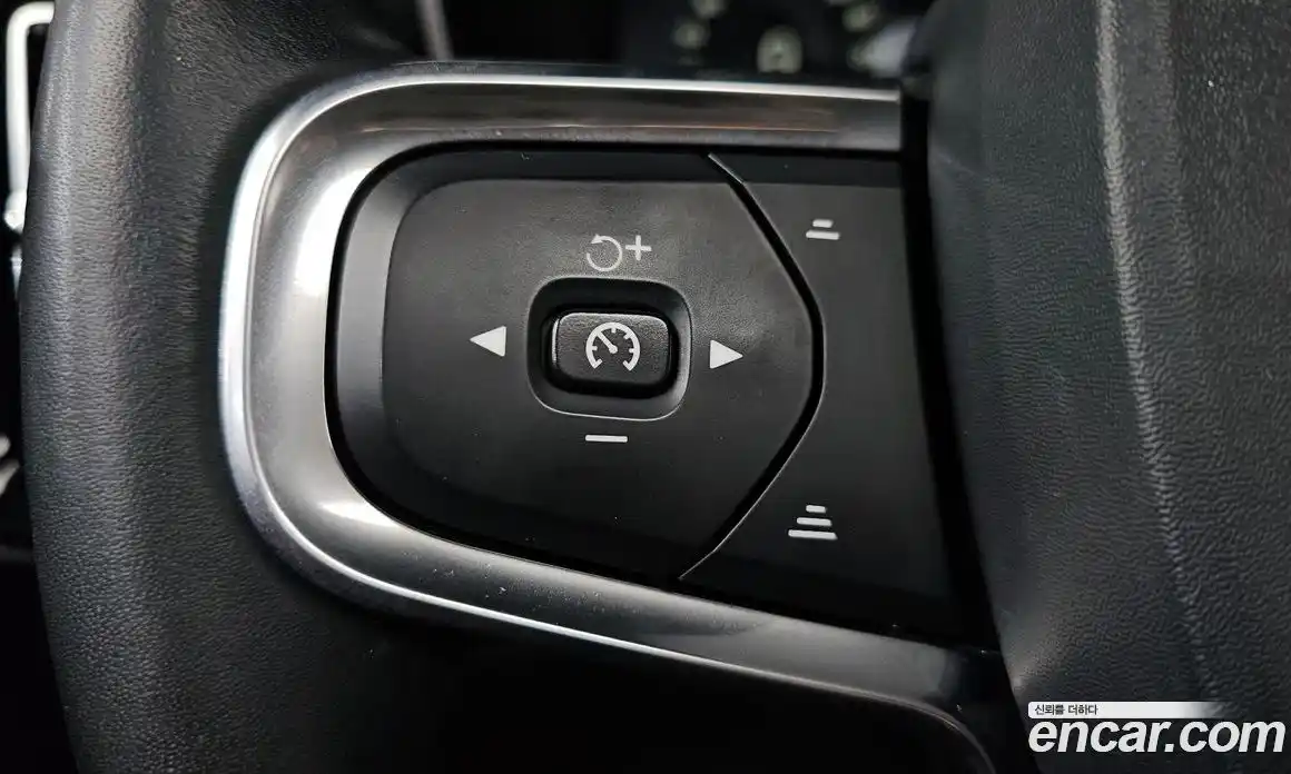Volvo XC40 2019 2.0 гидро в Москве № 1836915, фото 36