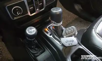 Jeep Wrangler 2019 2.0 гидро в Москве № 1838371, миниатюра 12
