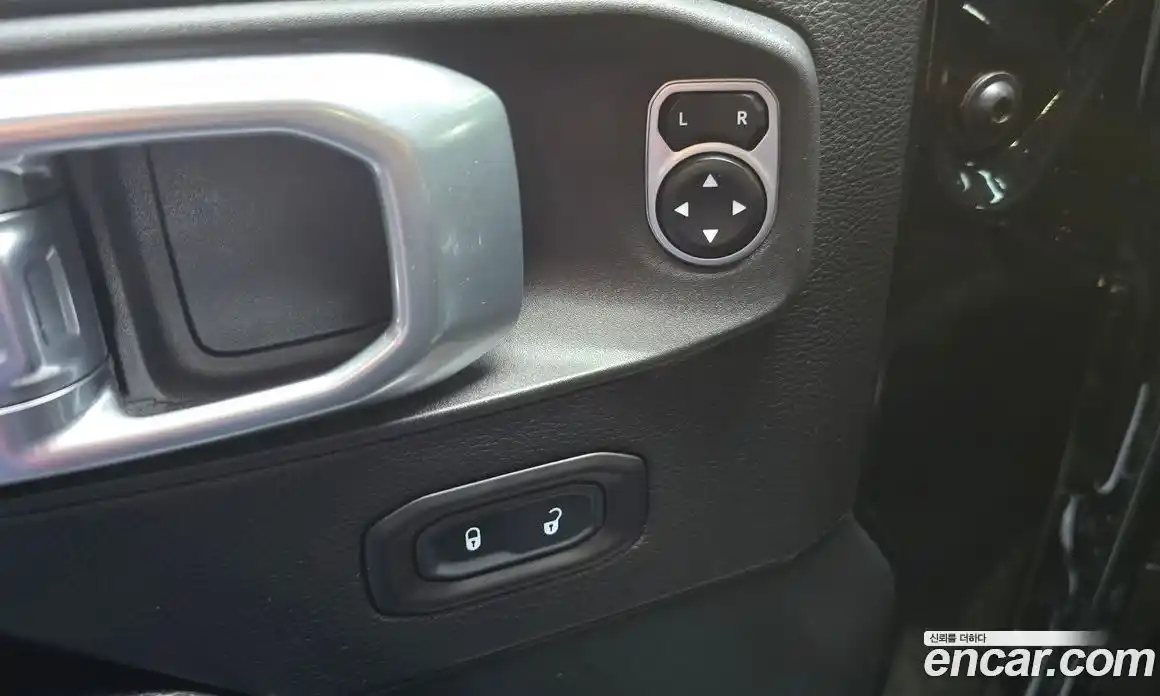 Jeep Wrangler 2019 2.0 гидро в Москве № 1838371, фото 28