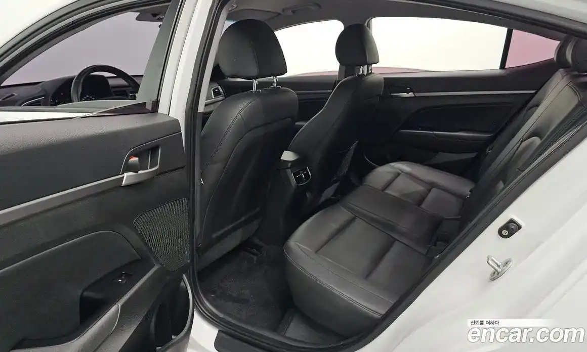 Hyundai Avante 2016 1.6 гидро в Москве № 1537263, фото 17