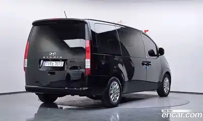 Hyundai Staria 2023 2.2 гидро в Москве № 1537589, миниатюра 2
