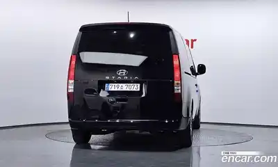 Hyundai Staria 2023 2.2 гидро в Москве № 1537589, миниатюра 4