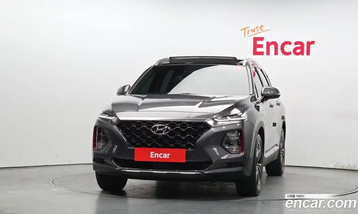 Hyundai Santa Fe 2018 2.0 гидро в Москве № 1610367, фото 3
