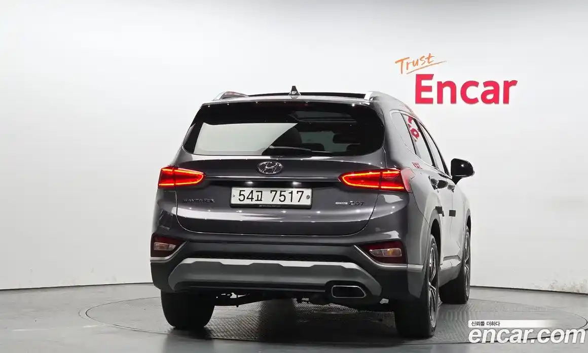 Hyundai Santa Fe 2018 2.0 гидро в Москве № 1610367, фото 4