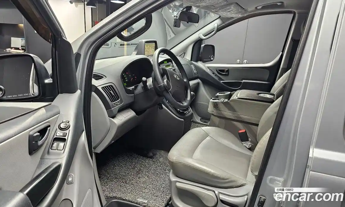 Hyundai Starex 2014 2.5 механика в Москве № 1610618, фото 13