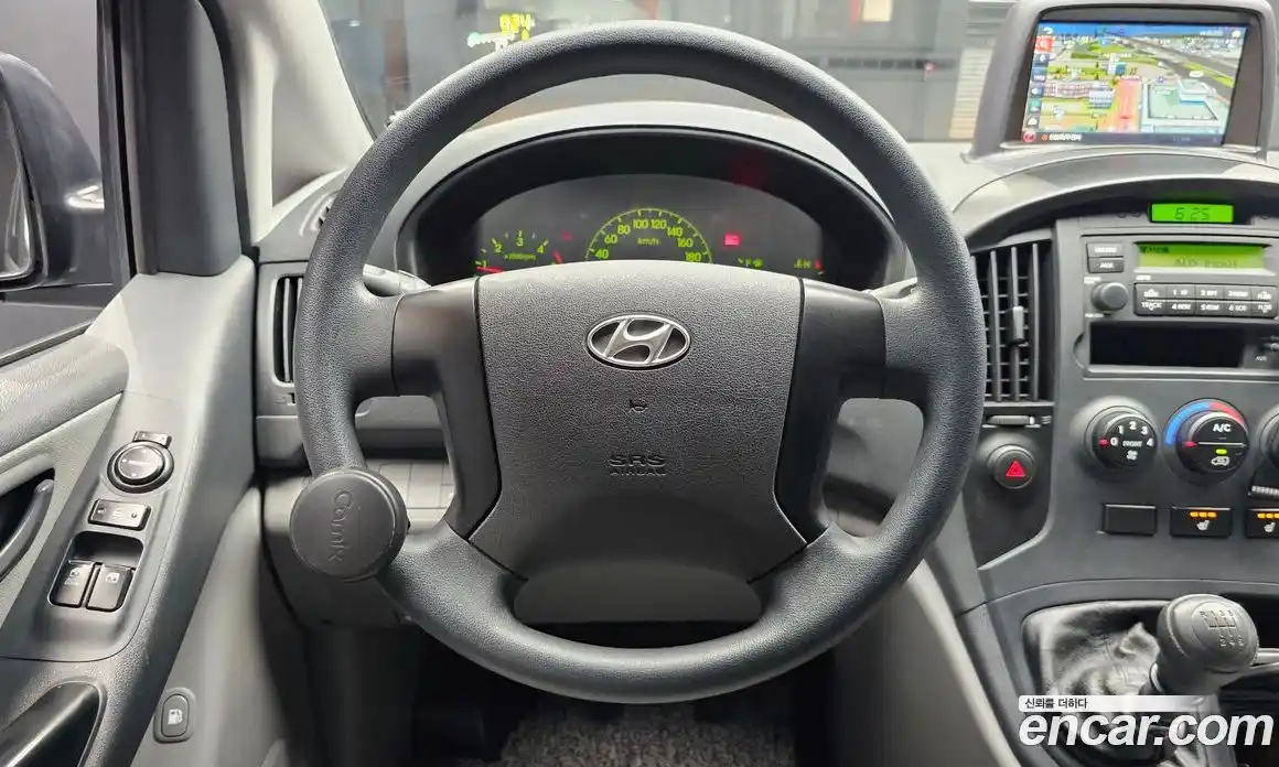Hyundai Starex 2014 2.5 механика в Москве № 1610618, фото 19