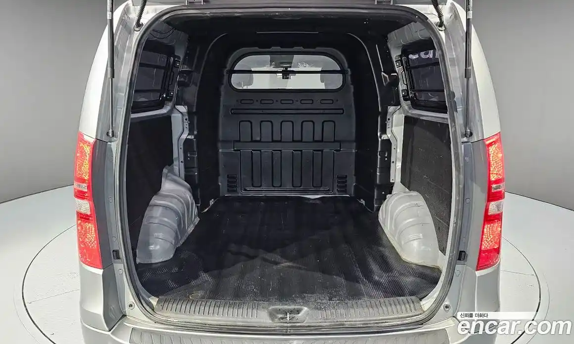 Hyundai Starex 2014 2.5 механика в Москве № 1610618, фото 26