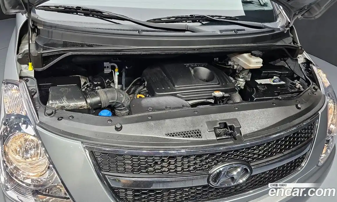 Hyundai Starex 2014 2.5 механика в Москве № 1610618, фото 6