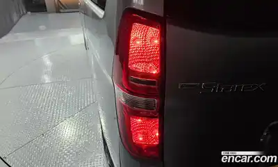 Hyundai Starex 2014 2.5 механика в Москве № 1610618, миниатюра 9
