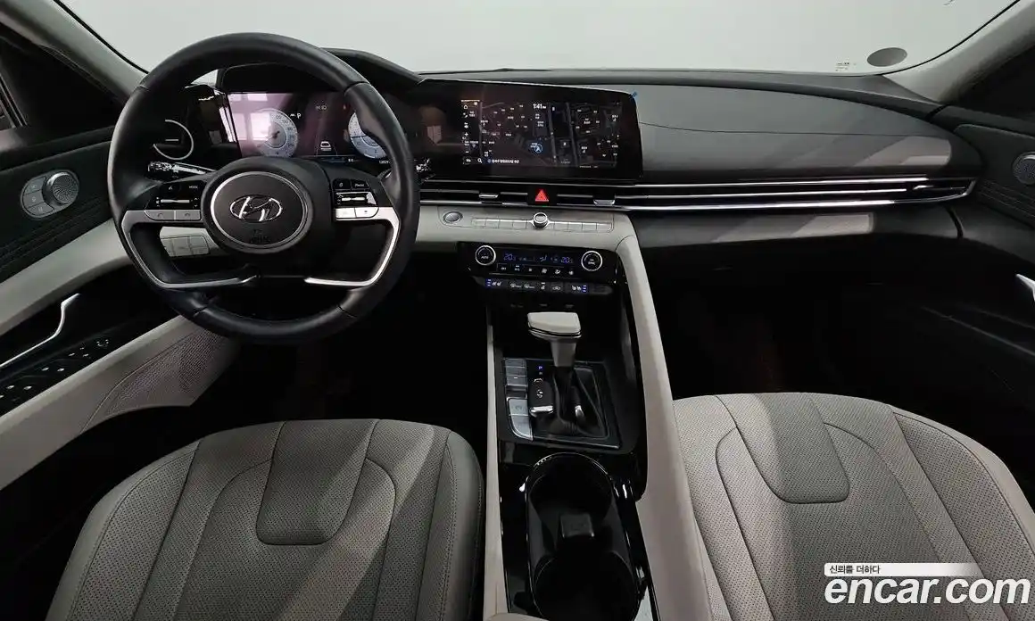 Hyundai Avante 2022 1.6 гидро в Москве № 1683636, фото 10