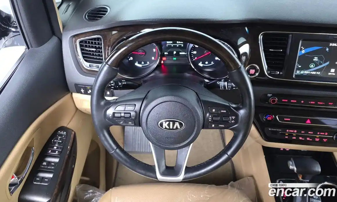 Kia Canival 2019 2.2 гидро в Москве № 1684615, фото 19