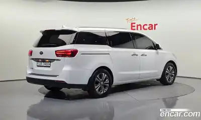 Kia Canival 2019 2.2 гидро в Москве № 1684615, миниатюра 2