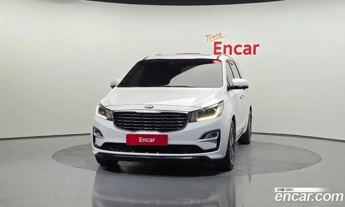Kia Canival 2019 2.2 гидро в Москве № 1684615, фото 3