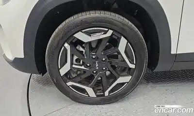 Kia Seltos 2024 1.6 гидро в Москве № 1758045, миниатюра 5