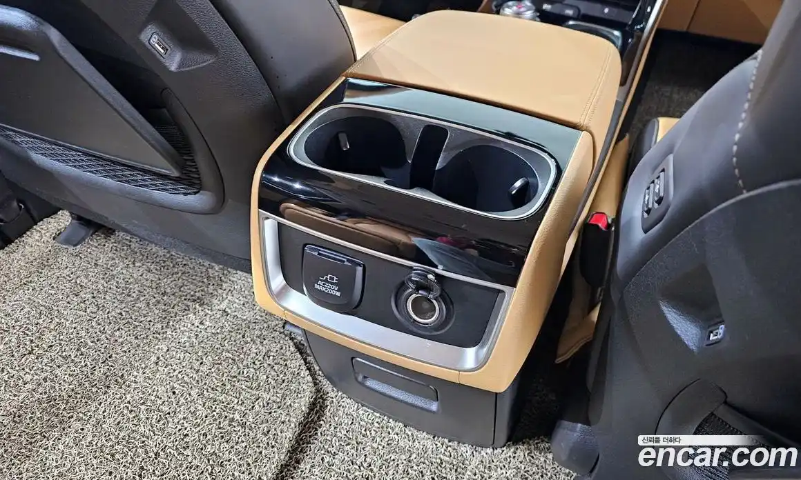 Kia Canival 2020 3.5 гидро в Москве № 1831323, фото 31