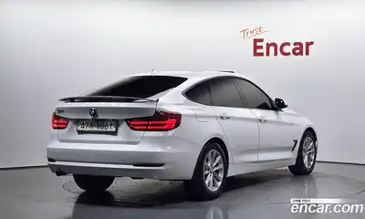 BMW 3-Series, 2015