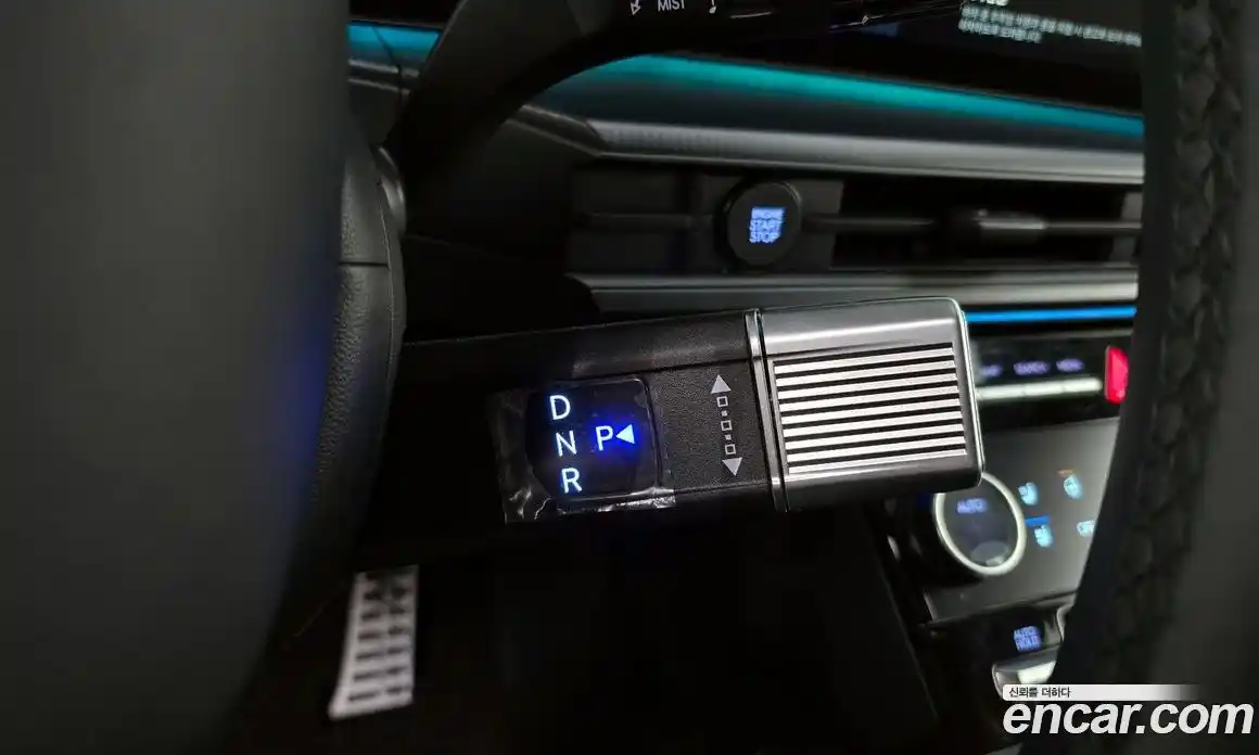 Hyundai Santa Fe 2025 2.5 гидро в Москве № 1903466, фото 9