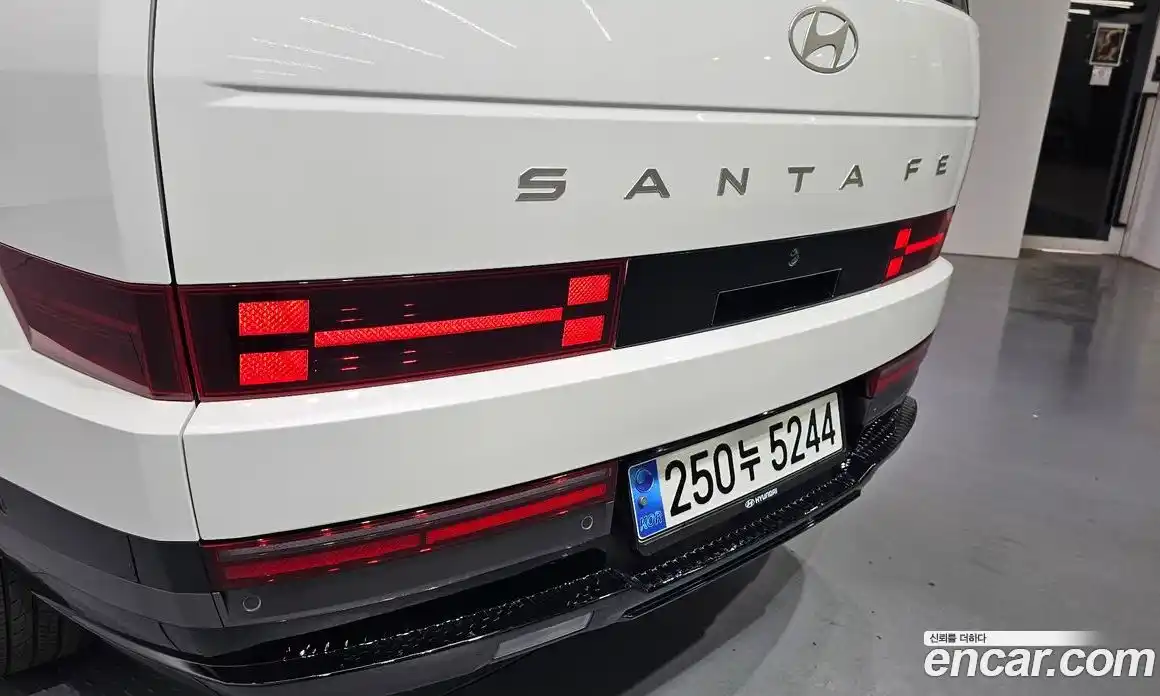 Hyundai Santa Fe 2023 1.6 гидро в Москве № 1903744, фото 9