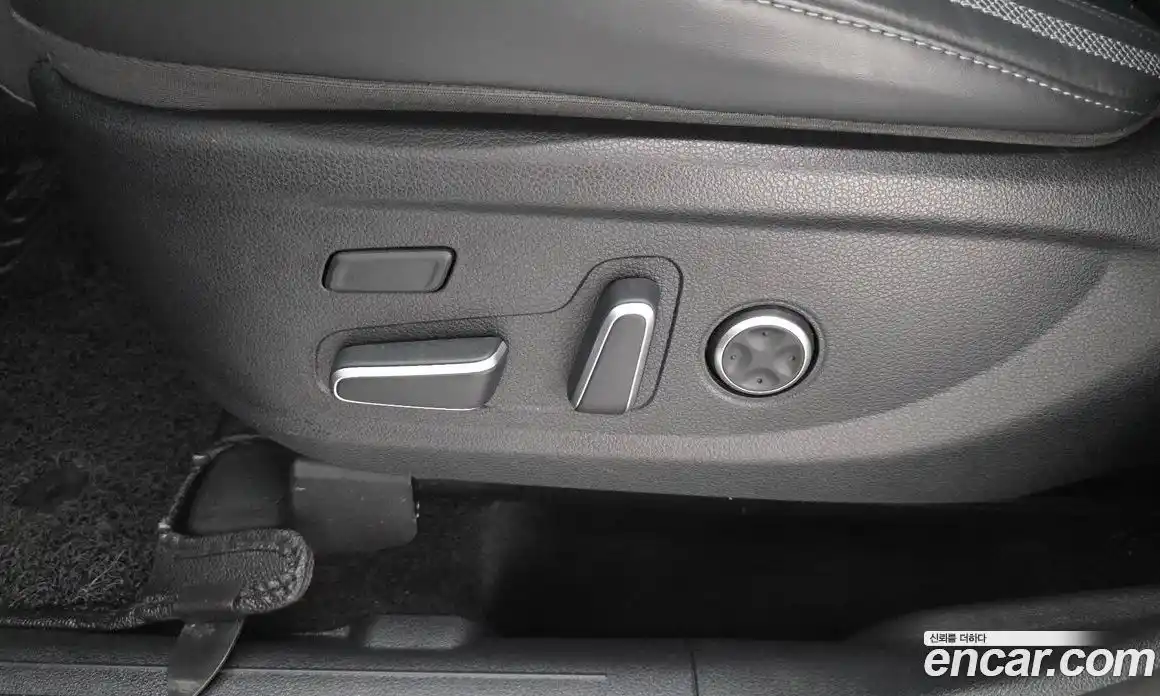 Hyundai Santa Fe 2020 2.2 гидро в Москве № 1903990, фото 32