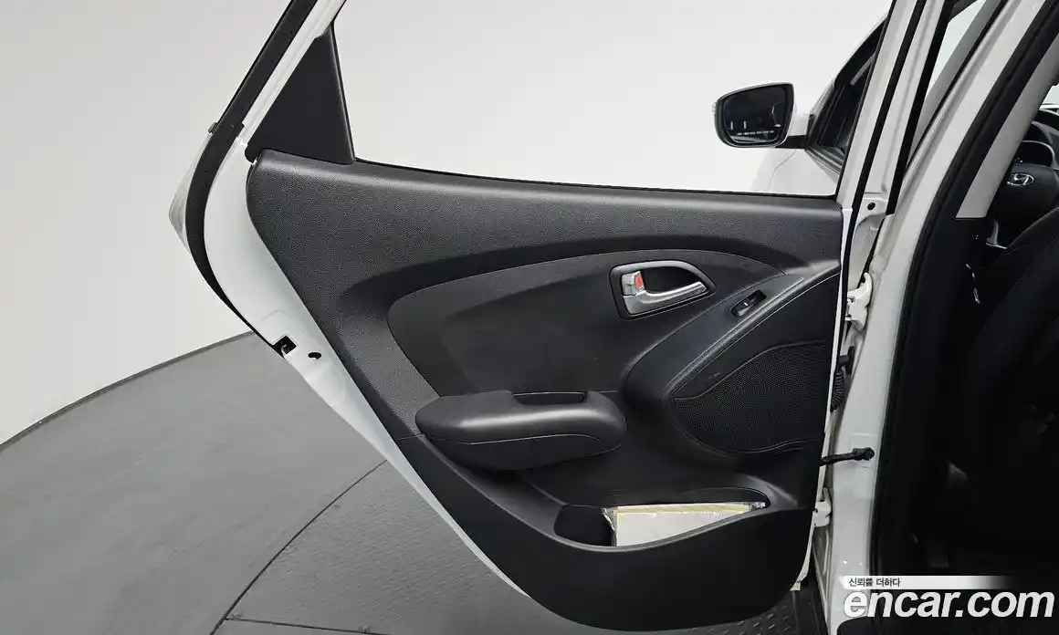 Hyundai Tucson 2013 2.0 гидро в Москве № 1904025, фото 14