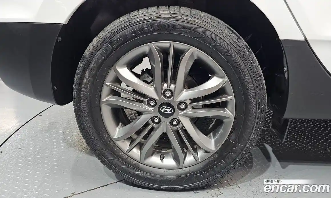 Hyundai Tucson 2013 2.0 гидро в Москве № 1904025, фото 6